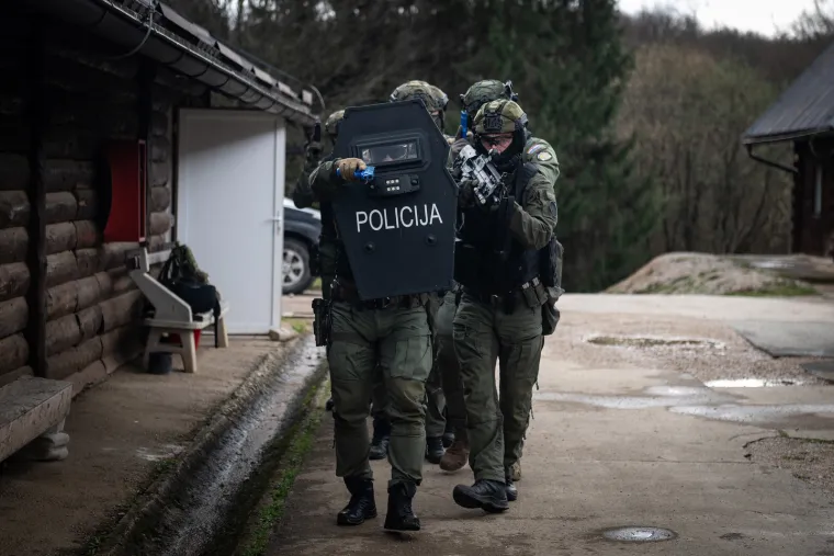 Ne, ovo nije igrica! Ovako se to radi u stvarnom životu: Pogledajte vježbu vojne policije i specijalaca