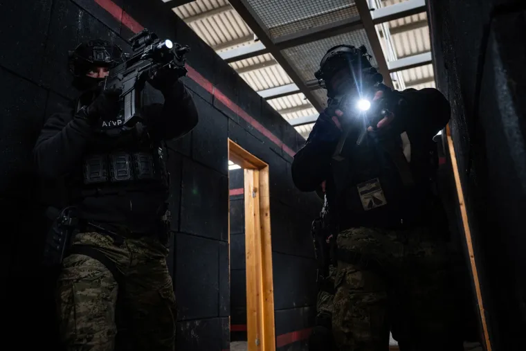 Ne, ovo nije igrica! Ovako se to radi u stvarnom životu: Pogledajte vježbu vojne policije i specijalaca