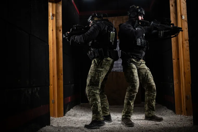 Ne, ovo nije igrica! Ovako se to radi u stvarnom životu: Pogledajte vježbu vojne policije i specijalaca