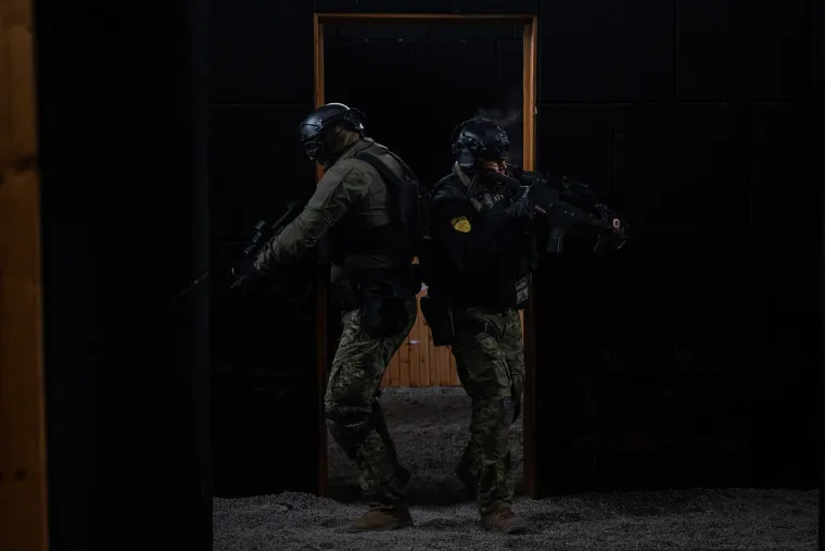 Ne, ovo nije igrica! Ovako se to radi u stvarnom životu: Pogledajte vježbu vojne policije i specijalaca