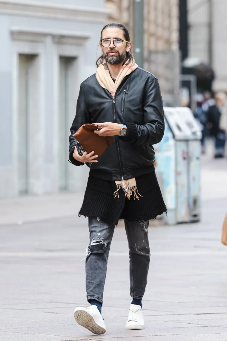 Korzo kao Milano! Djevojka u crnoj kožnoj jakni odu&scaron;evila na &scaron;pici, ali i drugi su pre&scaron;li modnu igricu