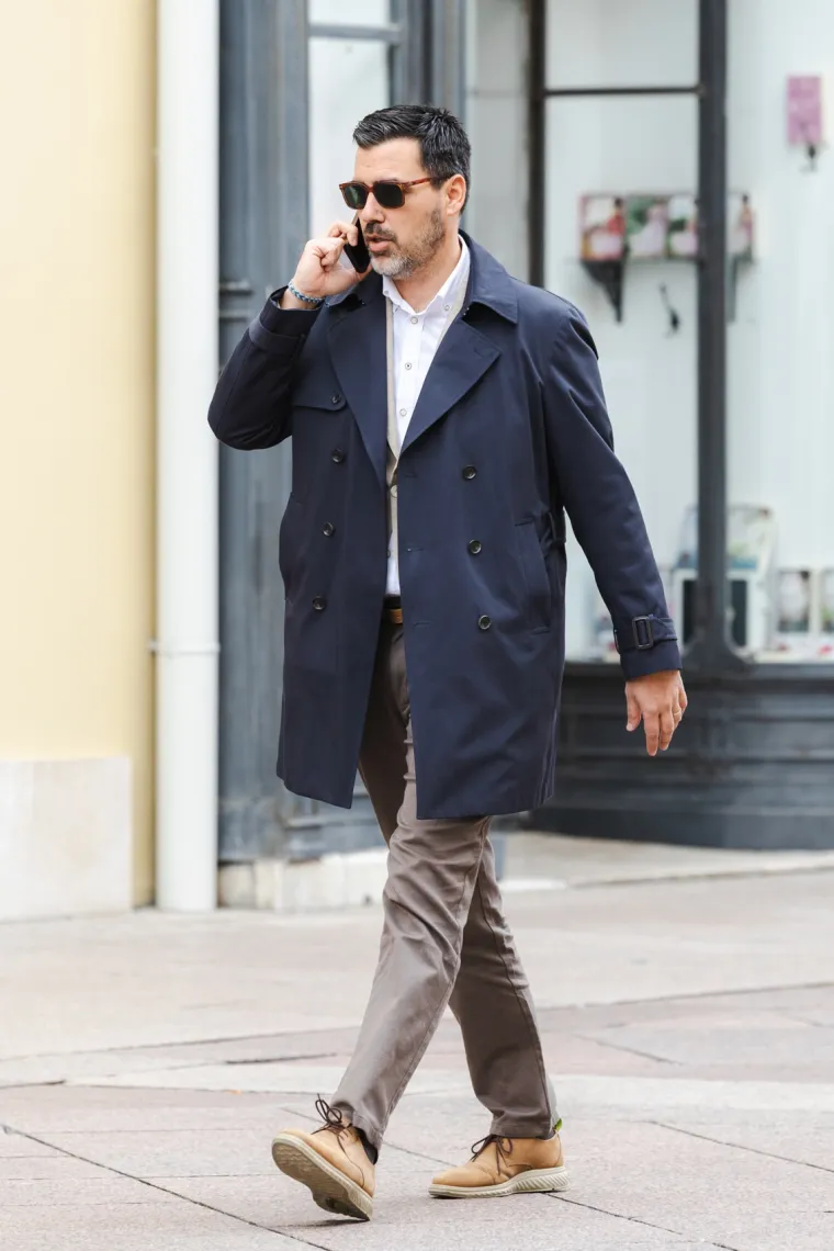 Korzo kao Milano! Djevojka u crnoj kožnoj jakni odu&scaron;evila na &scaron;pici, ali i drugi su pre&scaron;li modnu igricu