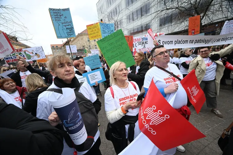 Autobusi iz cijele Hrvatske stigli u Zagreb! Poslana o&scaron;tra poruka Vladi: 'AP, pao si na ispitu'