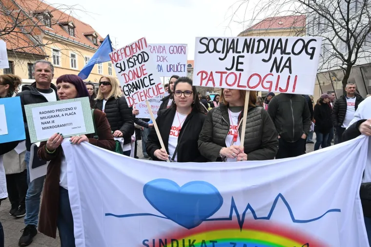 Autobusi iz cijele Hrvatske stigli u Zagreb! Poslana o&scaron;tra poruka Vladi: 'AP, pao si na ispitu'