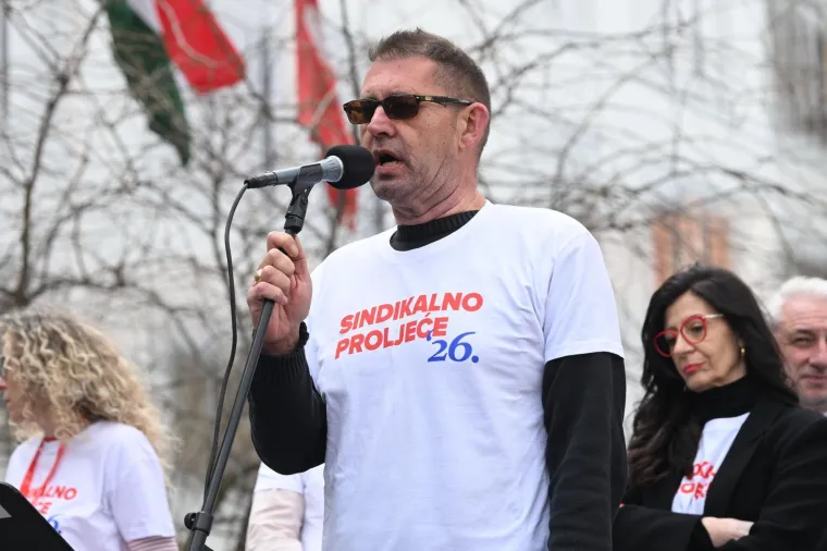 Autobusi iz cijele Hrvatske stigli u Zagreb! Poslana o&scaron;tra poruka Vladi: 'AP, pao si na ispitu'