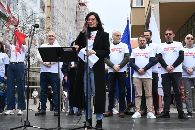 Autobusi iz cijele Hrvatske stigli u Zagreb! Poslana o&scaron;tra poruka Vladi: 'AP, pao si na ispitu'