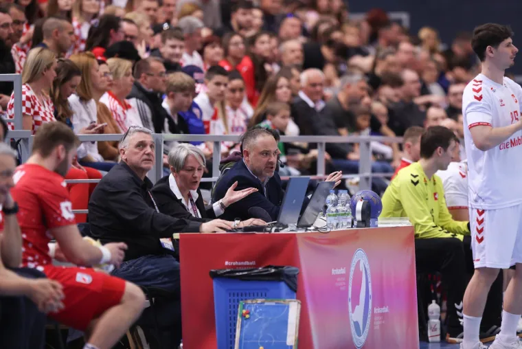 Tribine pune ljepote, glamura i poznatih lica: Evo tko je bio na utakmici Hrvatska - &Scaron;vicarska