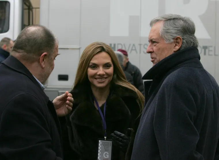 Bila je najveća zvijezda 90-ih, biv&scaron;i ju je izbacio na ulicu: Evo kako se mijenjala Vlatka Pokos