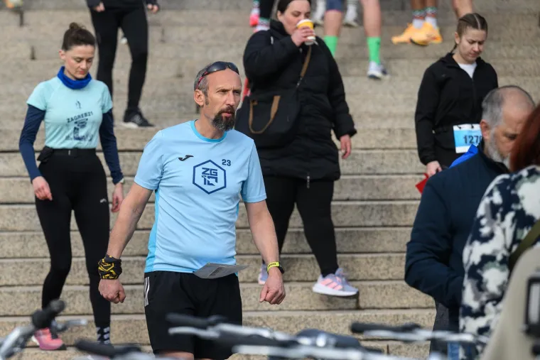 Tisuće ljudi jutros trčalo Zagrebom: Pogledajte atmosferu ispred NSK