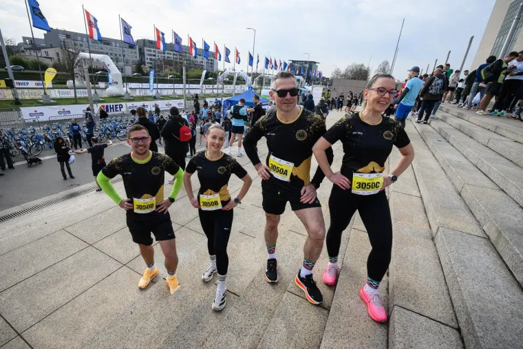 Tisuće ljudi jutros trčalo Zagrebom: Pogledajte atmosferu ispred NSK