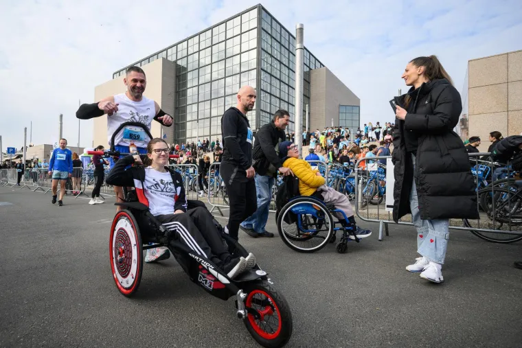 Tisuće ljudi jutros trčalo Zagrebom: Pogledajte atmosferu ispred NSK