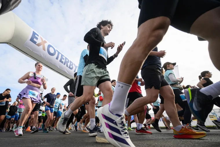 Tisuće ljudi jutros trčalo Zagrebom: Pogledajte atmosferu ispred NSK