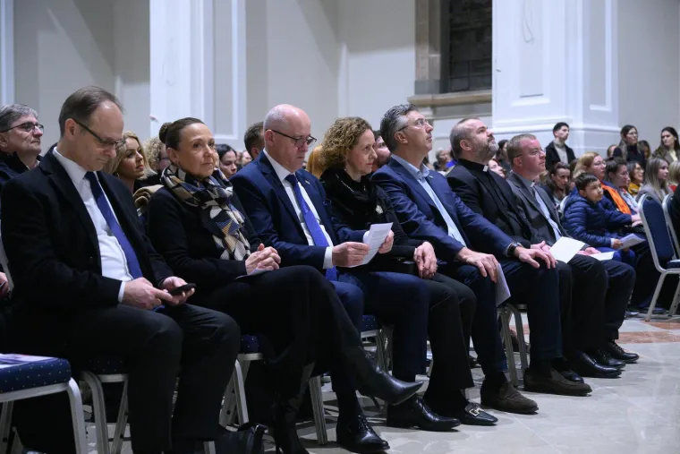 Plenković s troje ministara na koncertu u bazilici koja je prije &scaron;est godina bila uni&scaron;tena