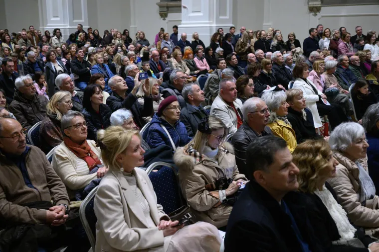Plenković s troje ministara na koncertu u bazilici koja je prije &scaron;est godina bila uni&scaron;tena