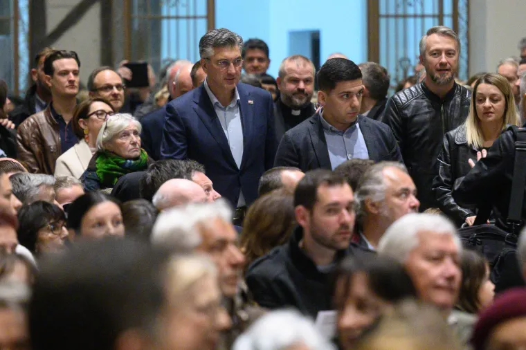 Plenković s troje ministara na koncertu u bazilici koja je prije &scaron;est godina bila uni&scaron;tena