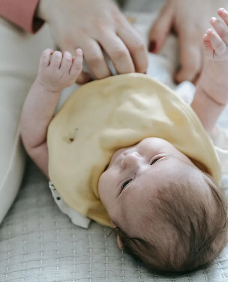 Izbjegnite neugodu, kaznu, pa čak i zatvor: 25 stvari koje nikada ne biste smjeli raditi u avionu