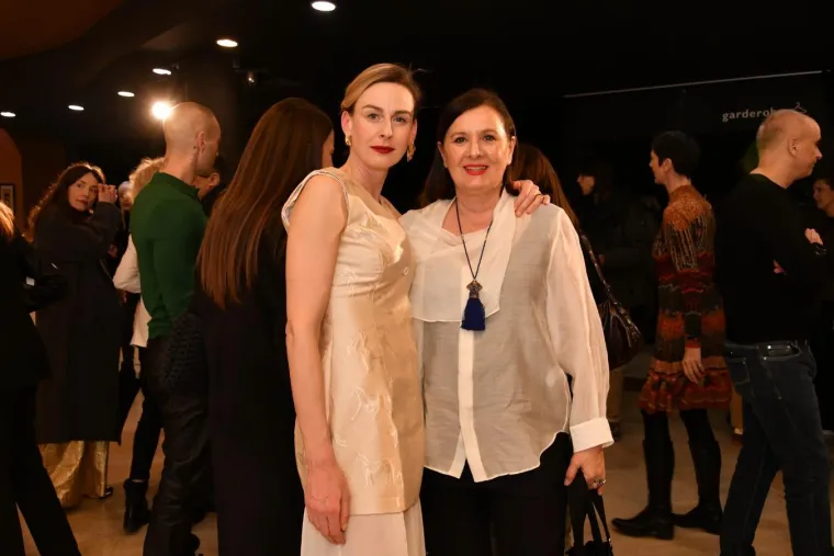 Domaći glumci se okupili u ZKM-u, a svi su gledali novi imidž Bojane Gregorić Vejzović