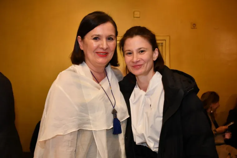 Domaći glumci se okupili u ZKM-u, a svi su gledali novi imidž Bojane Gregorić Vejzović