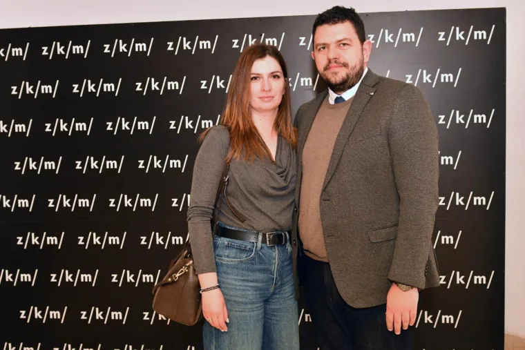 Domaći glumci se okupili u ZKM-u, a svi su gledali novi imidž Bojane Gregorić Vejzović