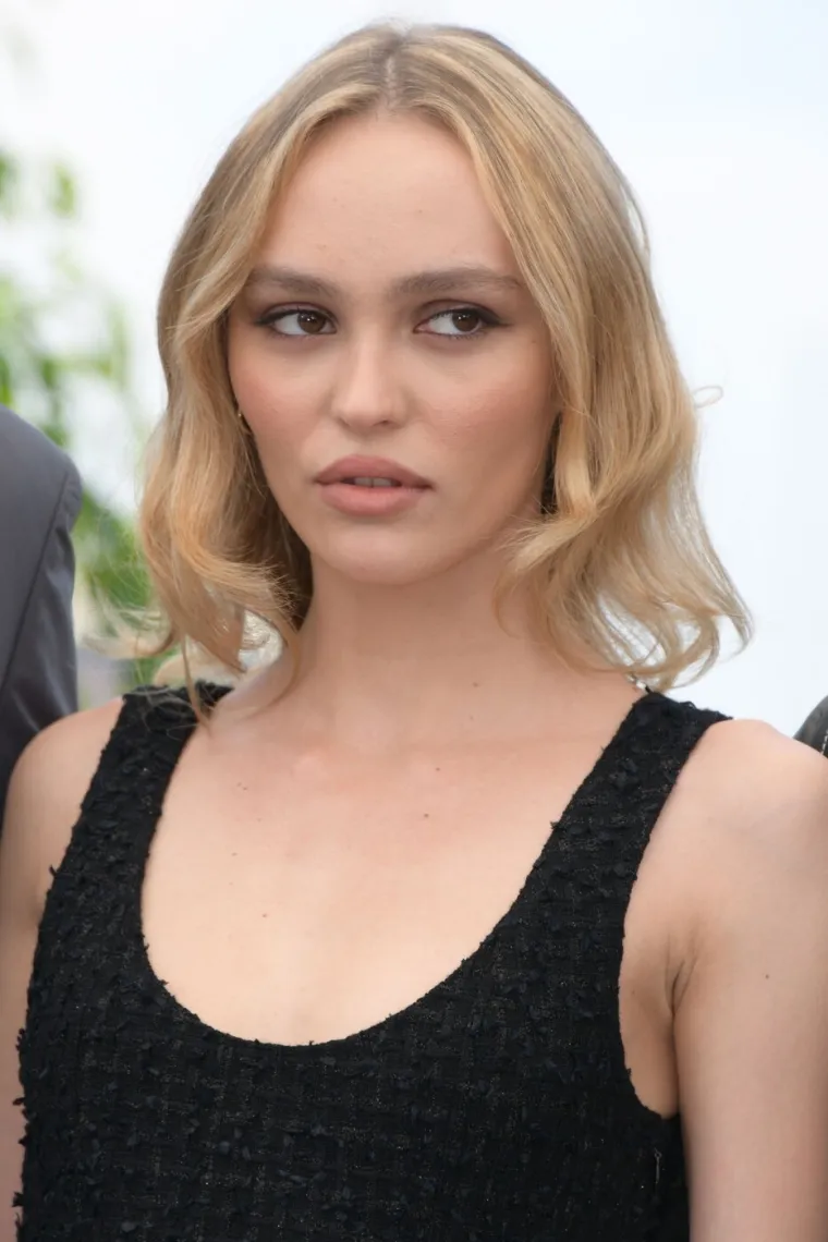 Kakva ljepotica: Kći Johnnyja Deppa postala je seks simbol i godinama je u vezi sa ženom