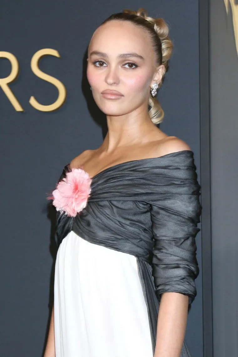 Kakva ljepotica: Kći Johnnyja Deppa postala je seks simbol i godinama je u vezi sa ženom