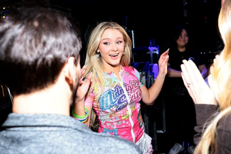 Plavokosu Zaru Larsson uspoređuju s Barbie, a jedan komentar ju je ko&scaron;tao tri milijuna