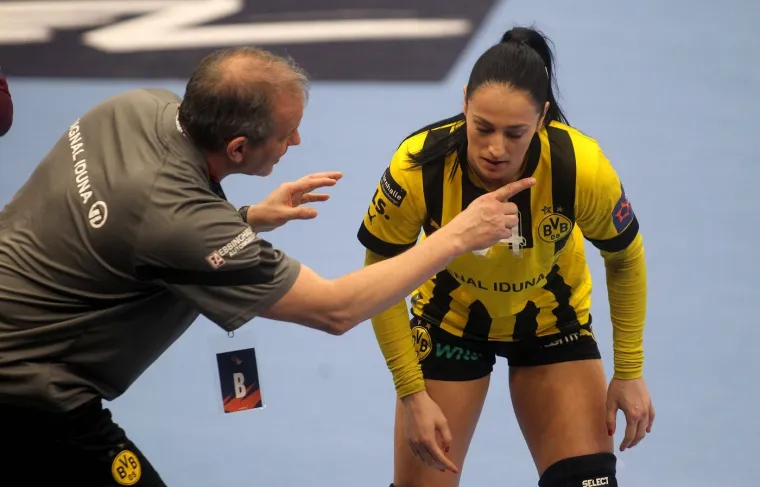 Sara dobiva svakakve poruke od poznatih osoba: Izbacili je iz stana jer je odbila sina važne osobe