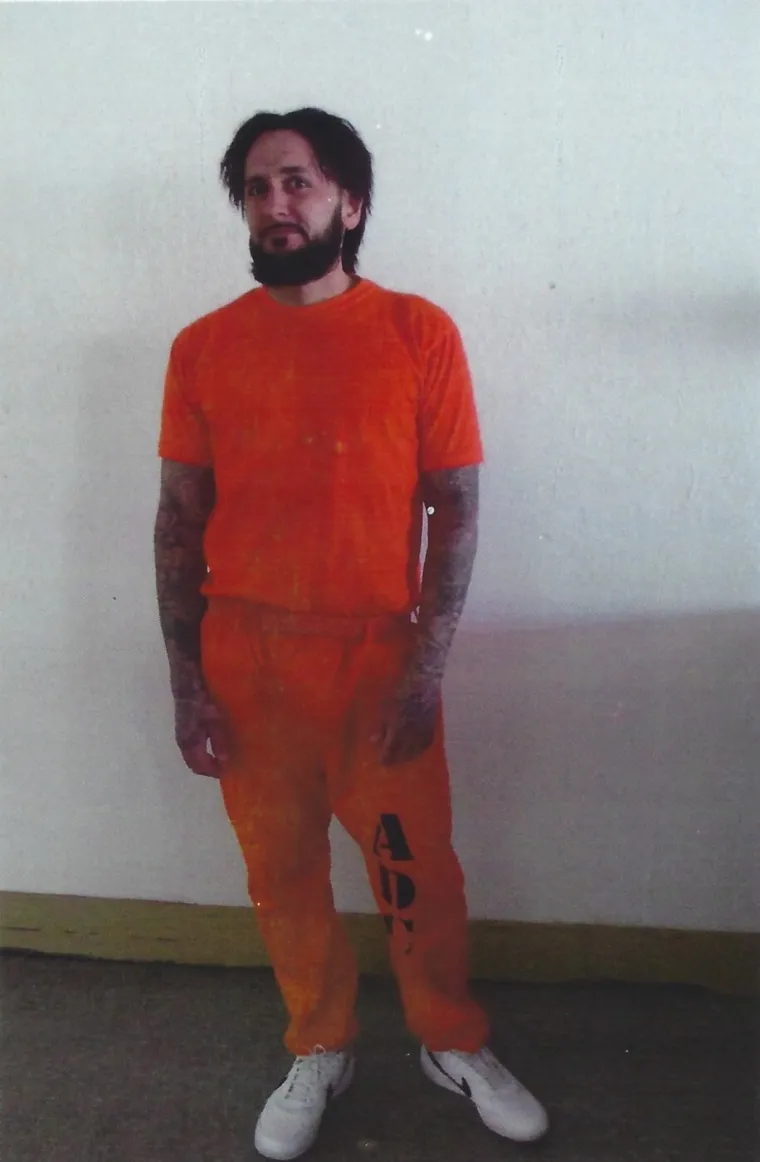 Ljubav ili ludilo? Zaljubila se u zatvorenika i udala iza re&scaron;etaka, a jedan potez sve je &scaron;okirao