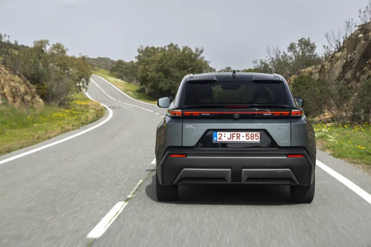 Toyota ima novi SUV: Ističe se dizajnom, ali i vrhunskim karakteristikama