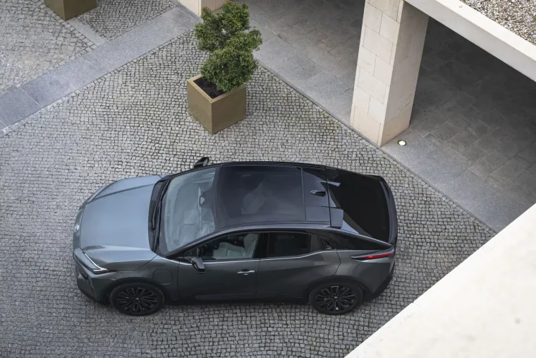 Toyota ima novi SUV: Ističe se dizajnom, ali i vrhunskim karakteristikama