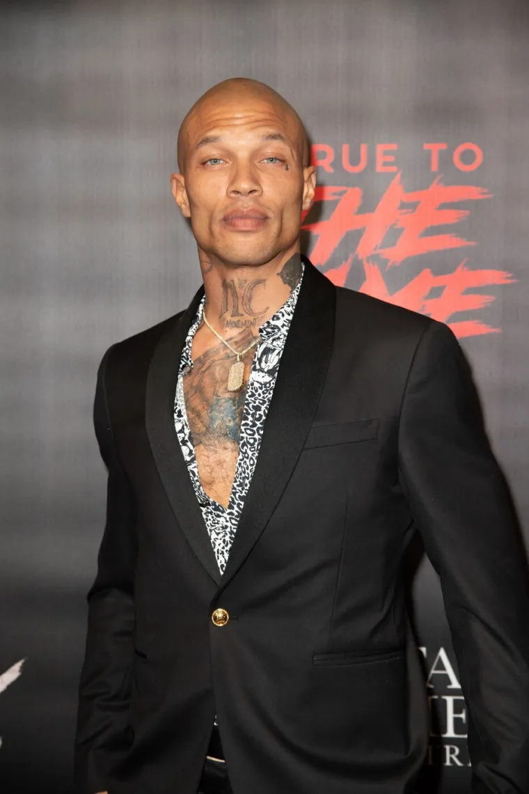 Žene su mu u zatvor slale goli&scaron;ave fotografije i novac: Ovako sada izgleda 'najzgodniji robija&scaron;'