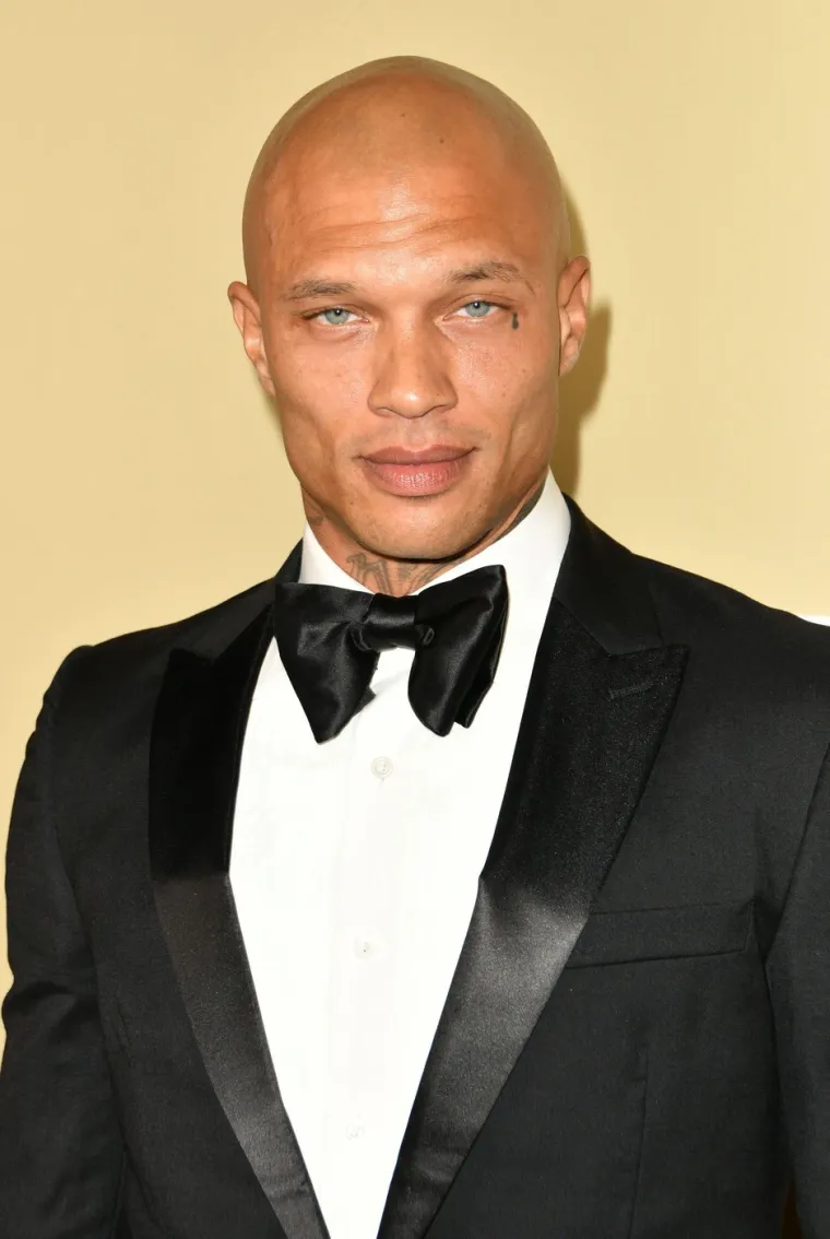 Žene su mu u zatvor slale goli&scaron;ave fotografije i novac: Ovako sada izgleda 'najzgodniji robija&scaron;'