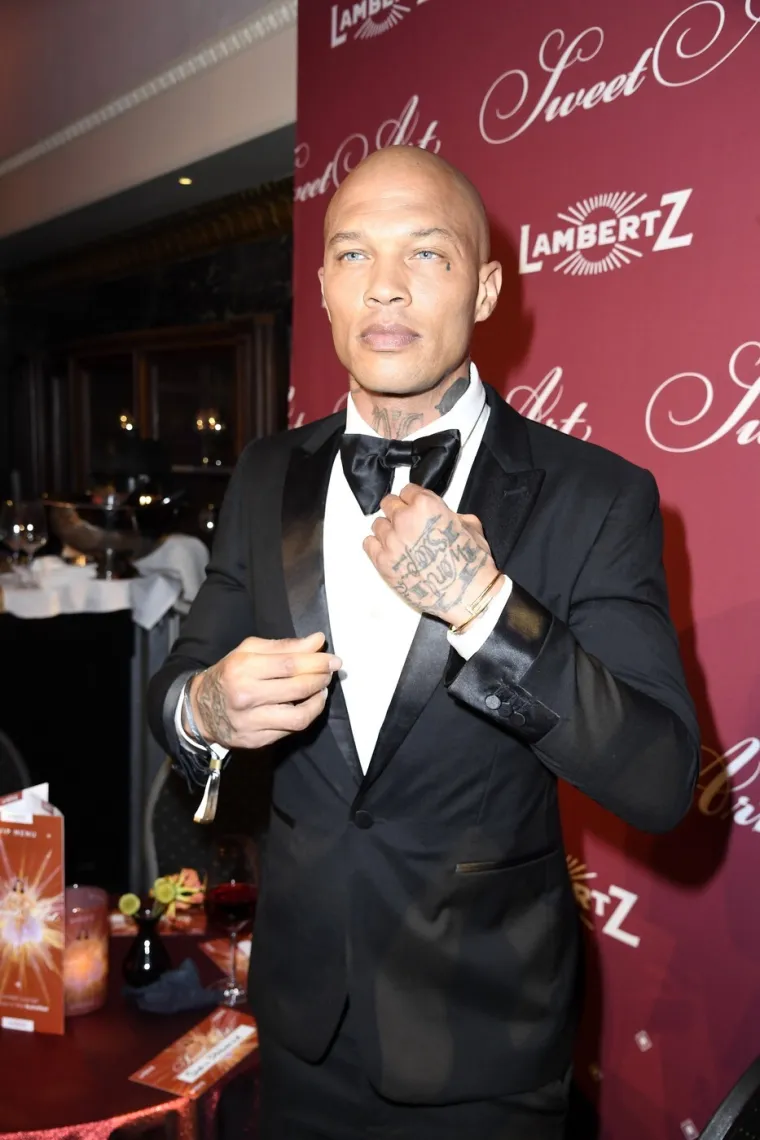 Žene su mu u zatvor slale goli&scaron;ave fotografije i novac: Ovako sada izgleda 'najzgodniji robija&scaron;'