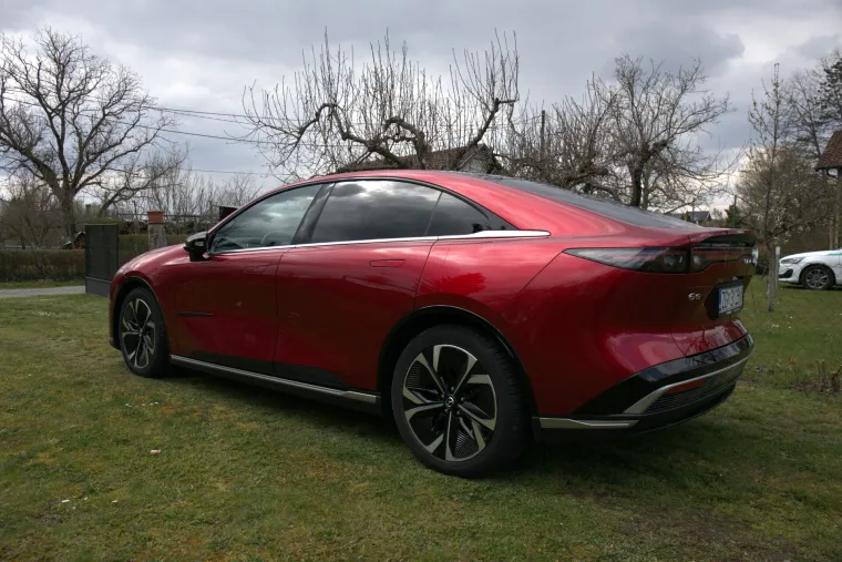 Je li ovo najljep&scaron;i automobil dana&scaron;njice? Mislili su na ba&scaron; svaki detalj, pogledajte ljepoticu