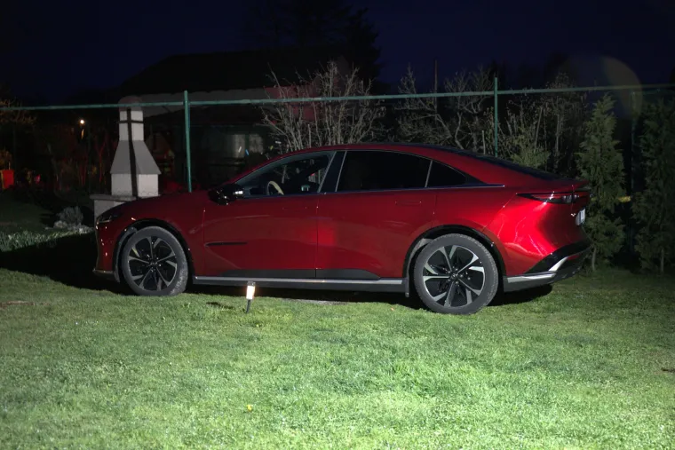 Je li ovo najljep&scaron;i automobil dana&scaron;njice? Mislili su na ba&scaron; svaki detalj, pogledajte ljepoticu