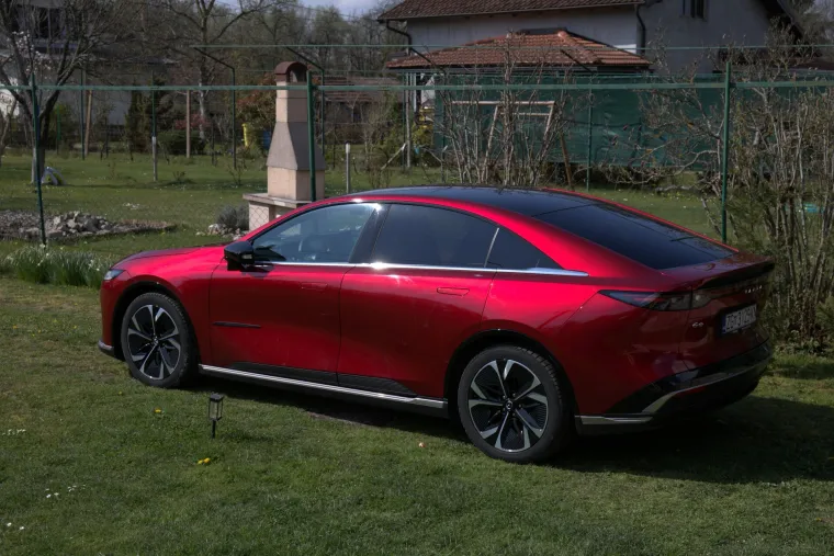 Je li ovo najljep&scaron;i automobil dana&scaron;njice? Mislili su na ba&scaron; svaki detalj, pogledajte ljepoticu