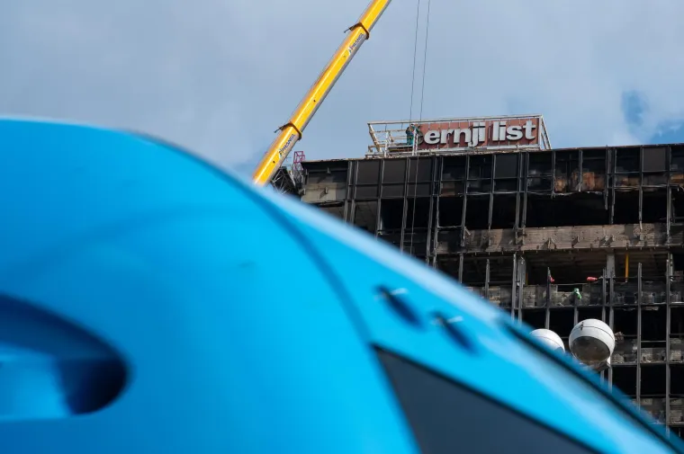 Kultni simbol zauvijek odlazi u povijest: Pred Vjesnik stigla i ogromna dizalica