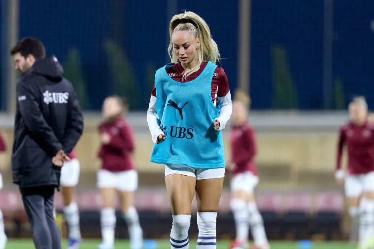 Fatalna plavu&scaron;a na nezapamćenom udaru: 'To &scaron;to pričaju o meni nije istina'