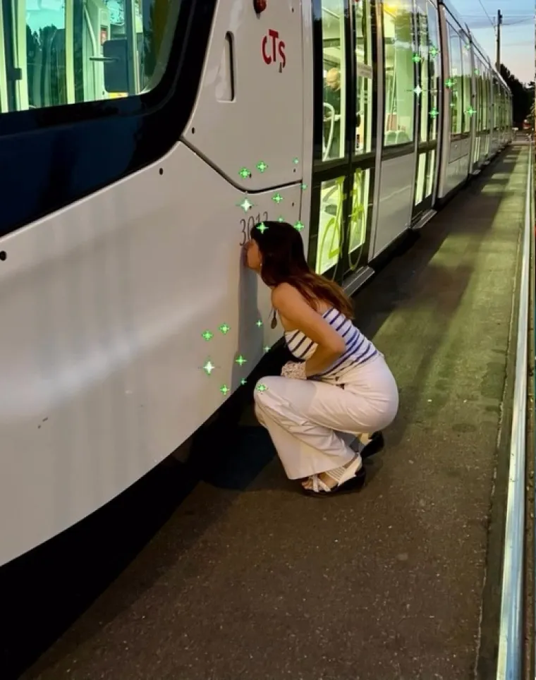 Zaljubila se u tramvaj! Za njega se simbolično udala, ali čekajte da pročitate i ostale detalje