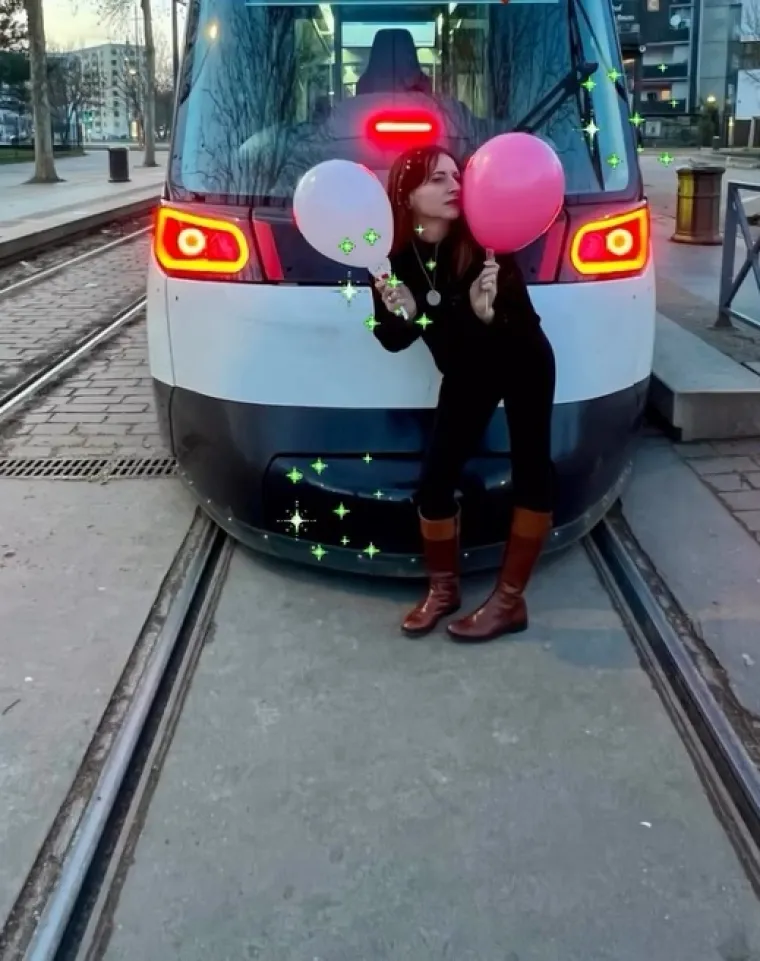 Zaljubila se u tramvaj! Za njega se simbolično udala, ali čekajte da pročitate i ostale detalje