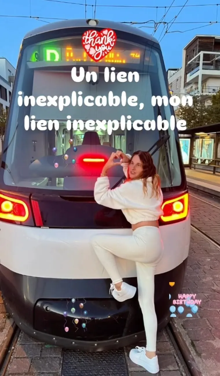 Zaljubila se u tramvaj! Za njega se simbolično udala, ali čekajte da pročitate i ostale detalje