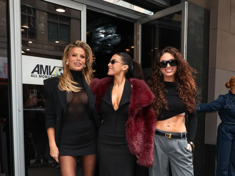 Seksepil na kvadrat: Upoznajte fatalne sestre Nader koje su zapalile dru&scaron;tvene mreže