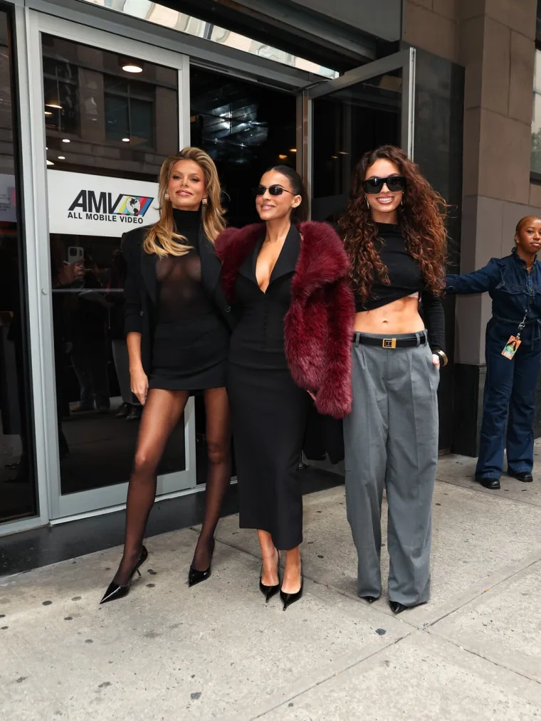 Seksepil na kvadrat: Upoznajte fatalne sestre Nader koje su zapalile dru&scaron;tvene mreže