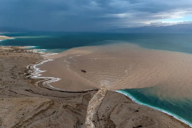 Deset najnevjerojatnijih vodenih čuda svijeta: Od veličanstvenih prizora zastaje dah