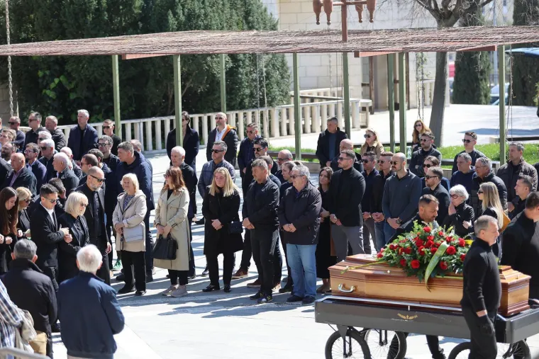 Split se oprostio od oca Igora Tudora: Poznata lica stigla odati posljednju počast