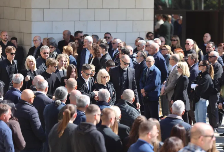 Split se oprostio od oca Igora Tudora: Poznata lica stigla odati posljednju počast