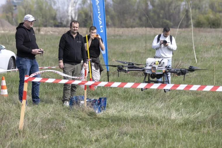 Dinamova zaklada odu&scaron;evila humanitarnom akcijom u Vukovaru: Poletio i dron za dva dobra djela u jednom