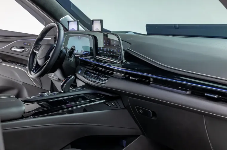 Auto? Ne, već monstrum od 600.000 &euro;! Spoj brutalne sile i luksuza kakvog jo&scaron; niste vidjeli