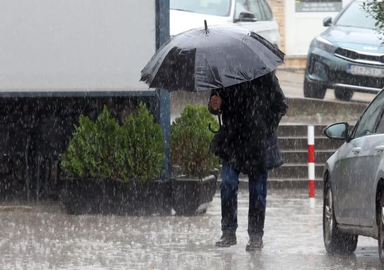 Oluja Deborah hara Hrvatskom: Pogledajte prizore snijega i ki&scaron;e