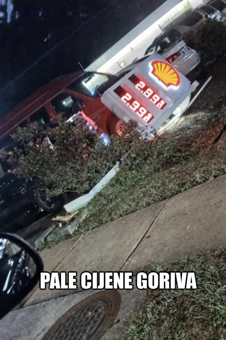 Tko bi rekao da ćemo se cijenama goriva moći i nasmijati: Pogledajte ove memove, urnebesni su